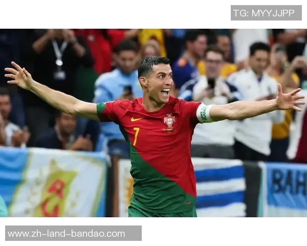 足球好看图分享：精彩瞬间与经典瞬间尽在其中，带你领略绿茵场上的无限魅力